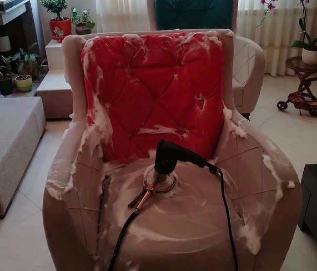 مبل-شویی-در-نیاوران