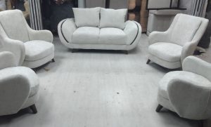 تعمیر مبل راحتی توسط تعمیرات اکسیر کرج (1)